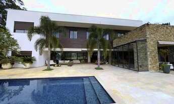 Imagem 7: Mansão acolhedora com 09 quartos no Condomínio de Luxo: Uma Obra de Arte Viva!