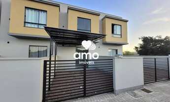 Imagem: Sobrado geminado novo para alugar no bairro