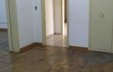 Imagem 5: Casa para aluguel possui 554 metros quadrados com 3 quartos 2 banheiros