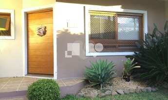 Imagem 4: Sobrado com ampla sacada e closet na suite