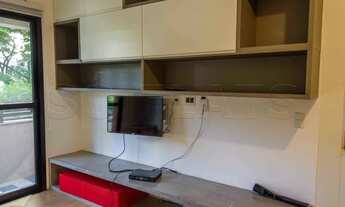 Imagem 6: Flat na Berrini, prox a Estação Berrini da CPTM, rodeado de grandes escritórios