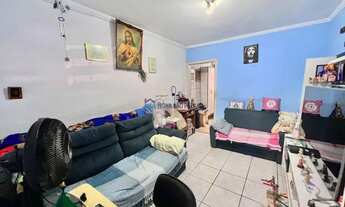 Imagem: Sobrado próximo ao Metrô Jabaquara, terminal