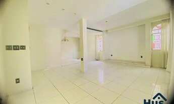 Imagem 6: Excelente Casa para Locação com 3 Quartos, Suíte, Amplo Quintal e 2 Vagas no Bairro Santa