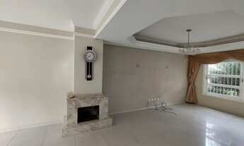 Imagem 2: Sobrado no bairro Moinhos de Vento. REF: G4352