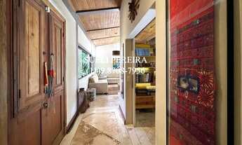 Imagem 6: Casa de condomínio para venda possui 383 metros quadrados com 5 quartos