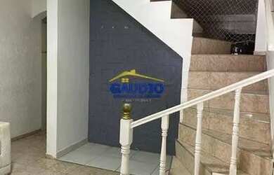 Imagem 2: Alugo Sobrado com sacada com 3 Dormts (1 suíte) s/ vaga - Taboão da Serra