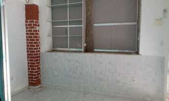 Imagem: Aluga-se loja na Rua dos Inválidos 99