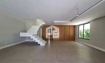 Imagem 6: Casa triplex com 4 suítes à venda na Barra da Tijuca - Rio de Janeiro - RJ