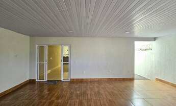 Imagem 3: Imóvel para venda possui 140 metros quadrados com 3 quartos em Conjunto Vera Cruz - Goiâni