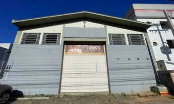 Imagem: PRÉDIO COMERCIAL COM ESTACIONAMENTO EM