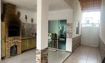 Imagem 3: Casa em Condomínio Com móveis projetados e energia solar