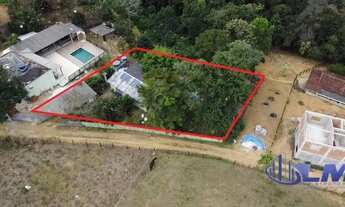 Imagem 3: Chácara à venda em Guarapari-ES: Oportunidade em Andana com 2 quartos, sala de estar e TV