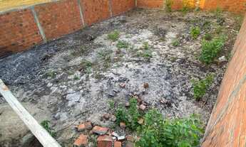 Imagem 2: Vendo terreno de esquina murado