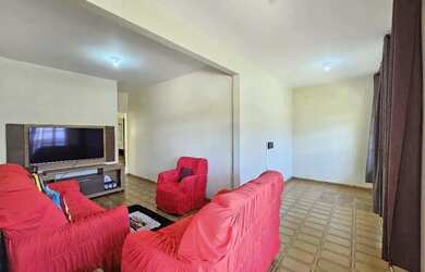 Imagem 2: Ótima Casa de Laje com 240m² na Vila Vicentina - Perto do Praça