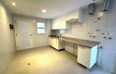 Imagem 2: Imóvel para aluguel com 550 metros quadrados com 5 quartos em Barra da Tijuca