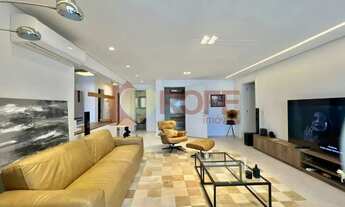 Imagem: Apartamento á venda de 157m² com 3 dormitorios