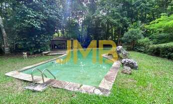 Imagem 5: Bela casa na divisa com a Floresta da Tijuca, em um terreno com 30.000m2 de vegetação nati