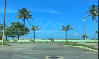 Imagem 2: EXCELENTE SOBRADO À VENDA, A 650 METROS DA PRAIA, 1 VAGA DE GARAGEM, PISCINA, NO PORTO NOV