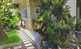 Imagem 1: Casa duplex com piscina