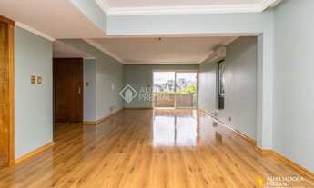 Imagem 7: MORE EM FRENTE AO PARÇÃO