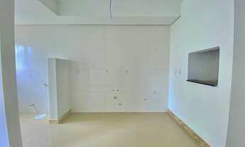 Imagem 4: Apartamento de frente para a praça e prédio novo e nunca usado