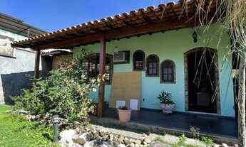 Imagem: Casa, com 3 quartos, quintal, garagem, bairro