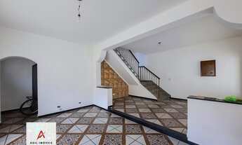 Imagem: Sobrado para venda tem 289 metros quadrados