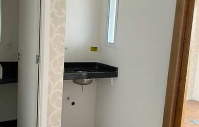 Imagem 3: Sala comercial, pronta para consultório ou Escritorio, com banheiro privativo é uma vaga d