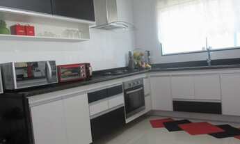 Imagem 2: Sobrado para venda, 270 metros quadrados, 4 quartos no Centro Alto - Ribeirão Pires - SP