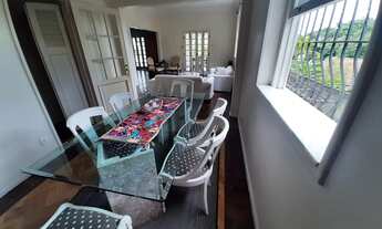 Imagem 4: LINDA CASA EM SANTA TERESA EM ÓTIMA LOCALIZAÇÃO - 405M2 COM 2 SUÍTES E 4 QUARTOS