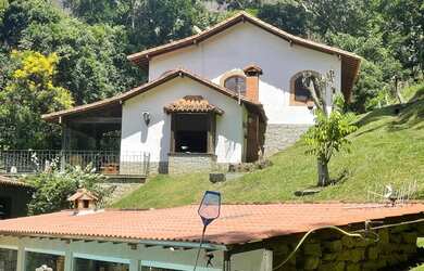 Imagem 3: Casa para Venda em Teresópolis, Parque Do Imbui, 5 dormitórios, 1 suíte, 3 banheiros, 10 v