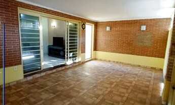 Imagem: RIBEIRÃO PRETO - Casa Padrão - INDEPENDÊNCIA