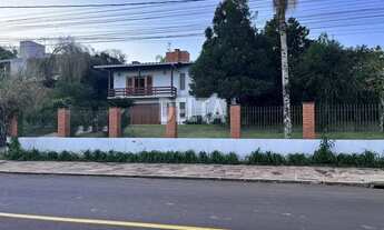 Imagem 4: Casa com linda vista, 4 dormitórios, sendo uma suíte e 2 vagas cobertas REF: 252