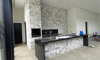 Imagem 5: Casa de condomínio para venda possui 253 metros quadrados com 3 quartos