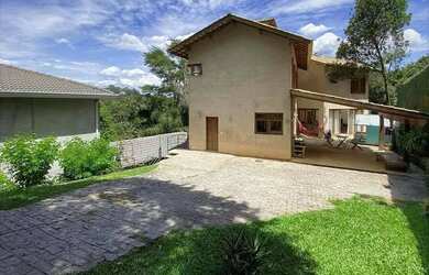 Imagem 2: Casa para venda possui 310 metros quadrados com 3 quartos em Chácara das Candeias - Carapi