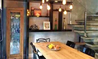 Imagem: Sobrado Tríplex Em Condomínio. Lindamente