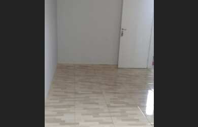 Imagem 2: Garagem p/1 carro, sala c/ tela de proteção, cozinha c/ gab e AE, 2 dormitórios c/ tela de