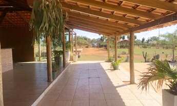 Imagem 4: Chácara Condomínio Sítios Camargo, 2100m², 1Q, Área Gourmet, Piscina Aquec, Aragoiania