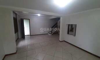 Imagem 3: Casa residencial de 4 dormitórios, sendo 1 suíte com closet e hidro no bairro Glória