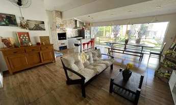 Imagem 5: Linda casa térrea com piscina, disponível para locação no Condomínio Palmeiras Imperiais e