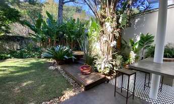 Imagem 5: Unica projeto modernista! terreá com uma área de jardim e gourmet de tirar o folego