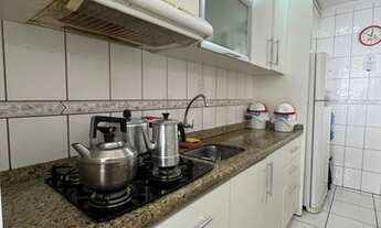 Imagem 2: Apartamento para venda tem 70 metros quadrados com 3 quartos em Coqueiros - Florianópolis