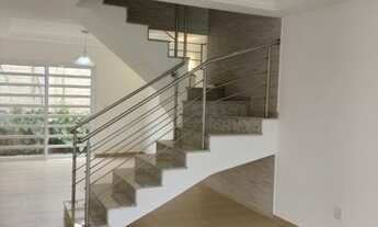 Imagem 3: Sobrado triplex região do lago Cascavel