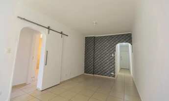 Imagem: 2 quartos, 2 banheiros, dependência, sala