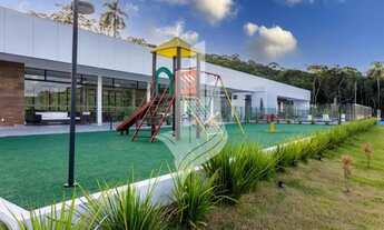 Imagem 6: Lote em condomínio fechado com estrutura de alto padrão e completa área de lazer