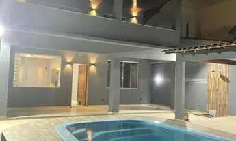 Imagem 2: Casa para venda possui 220 metros quadrados com 4 quartos em Centro - São Pedro da Aldeia