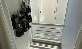 Imagem 6: Apartamento semimobiliado com 2 dormitórios, sala de estar e jantar, cozinha, sacada fecha