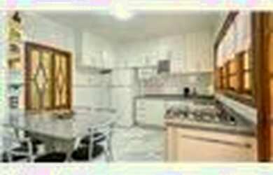 Imagem 5: Casa tipo para venda com 5 quartos, 275m²