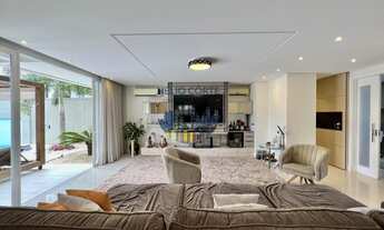 Imagem 2: Casa de condomínio para venda tem 336 metros quadrados com 4 quartos