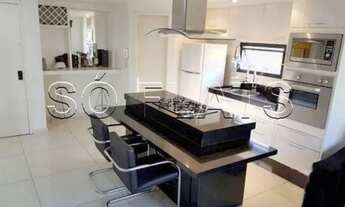 Imagem 3: Flat com Apto Duplex para locação em Moema, próximo a Av. Ibirapuera e estação de Metrô Mo